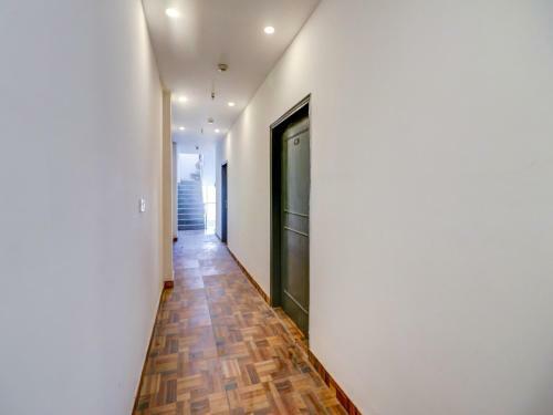 Hotel Oyo Townhouse 74409 Key Rooms