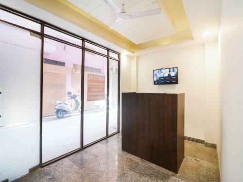 Oyo 76135 Hotel Silver Estate