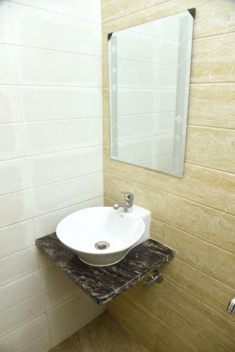 Hotel Delhi Darshan Deluxe