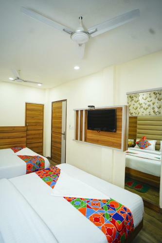 Hotel Delhi Darshan Deluxe