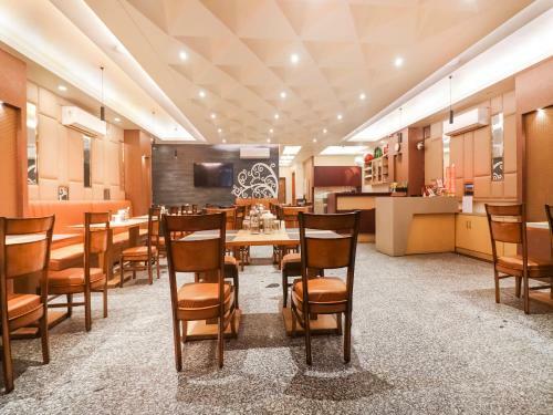 Hotel Oyo 67976 Jai Shree Inn