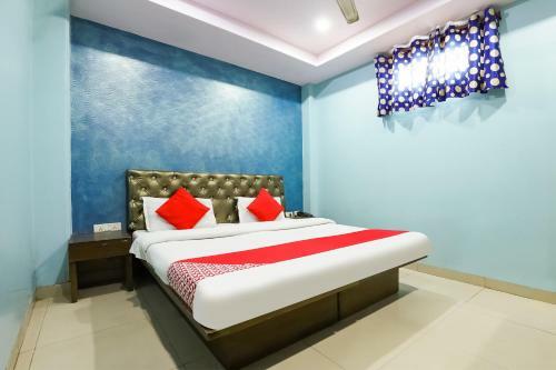 Oyo 73674 Hotel Sampuran Inn