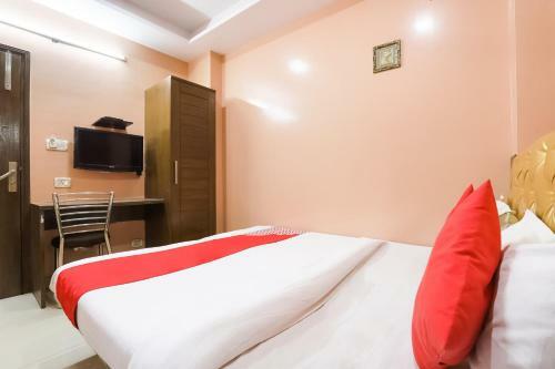 Oyo 73674 Hotel Sampuran Inn