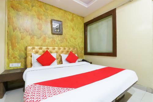 Oyo 73674 Hotel Sampuran Inn