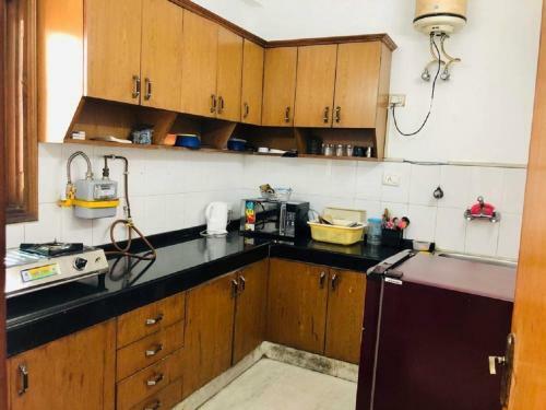 Hostal Saket Residecy