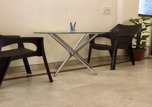 Hostal Saket Residecy