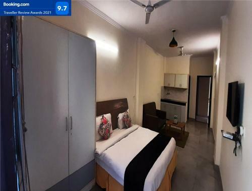 Airport Hotel Dev Palace