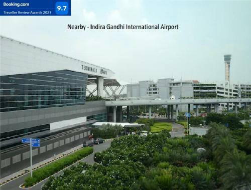 Airport Hotel Dev Palace