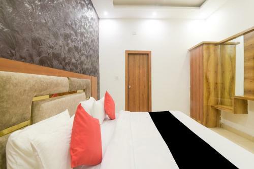 Hotel Oyo Collection O 77496 Dev Palace