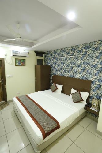 Airport Hotel Edge Home Stay