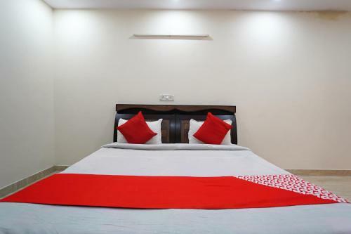 Hotel Oyo 47454 Sunroof Residency