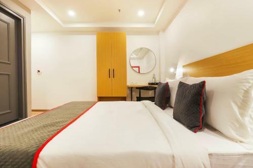 Oyo Townhouse 331 Vat Hotels