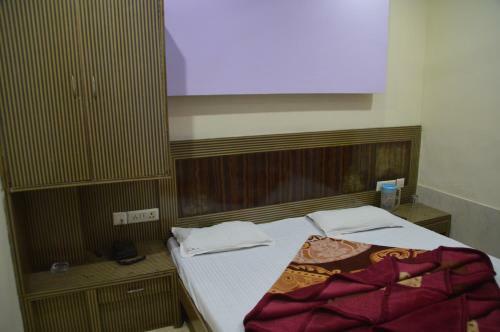 Hotel S B Guest House