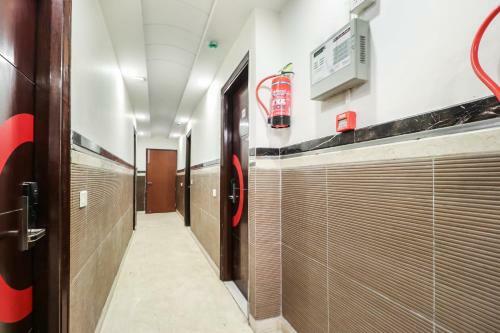 Oyo 70849 Hotel Sarvasa Residency