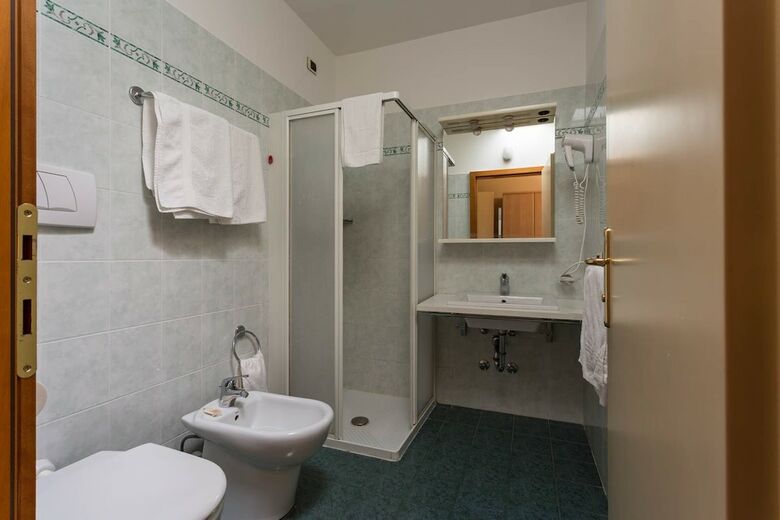 Hotel Due Laghi