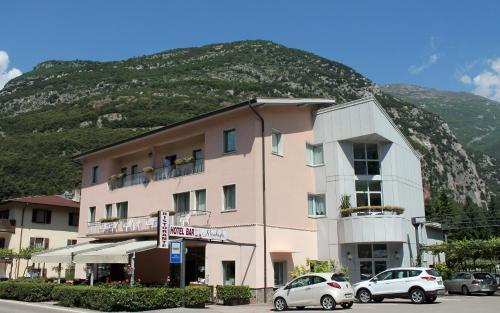Hotel Albergo Miralaghi