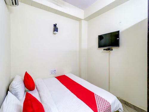 Oyo Flagship 76903 Rs Hotels