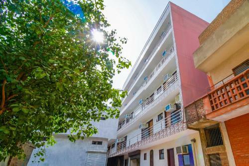 Hotel Oyo Flagship 41357 Cozy Stay Nsit Dwarka