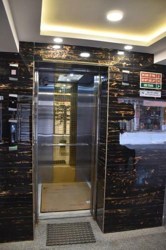 Lemon Green Residency - Hotel And Serviced Apartments