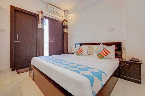 Hotel Oyo 77867 Flagship Silver Palace