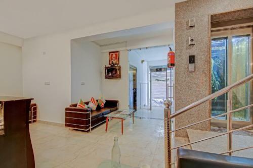 Hotel Oyo 77867 Flagship Silver Palace