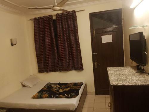 Hotel Delhi Empire Dx