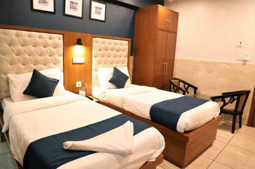 Hotel Hira Palace