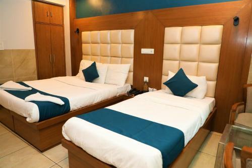 Hotel Hira Palace