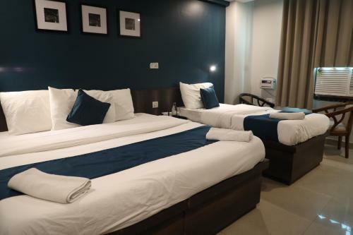 Hotel Hira Palace