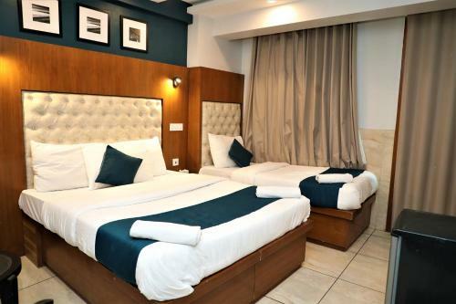 Hotel Hira Palace