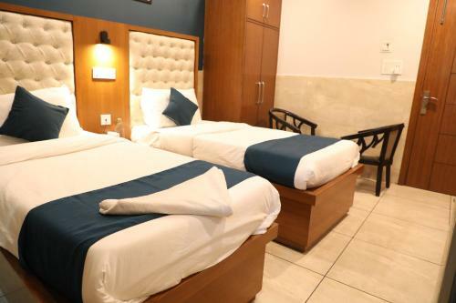 Hotel Hira Palace
