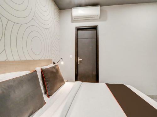 Hotel Collection O 163 Grey House