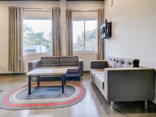 Hotel Collection O 163 Grey House