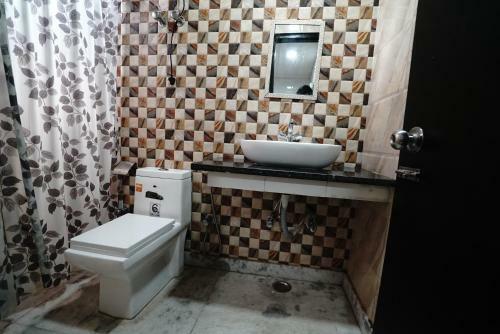 Hotel New Rajdhani Inn - Couple Friendly Stays