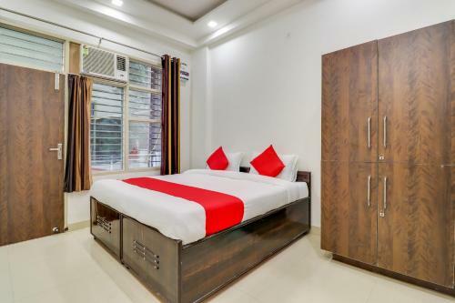 Hotel Oyo Flagship 75888 Kd House