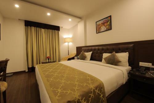 Airport Hotel Bollywood Paradise