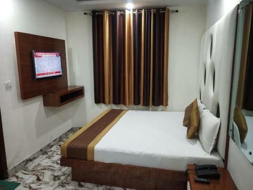 Adb Hotel Crystal Deluxe,delhi