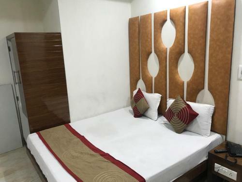 Adb Hotel Crystal Deluxe,delhi