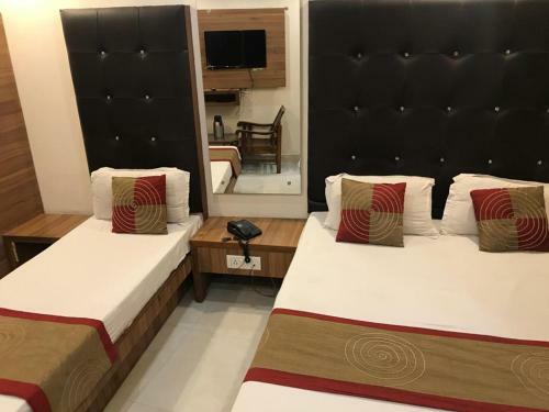 Adb Hotel Crystal Deluxe,delhi