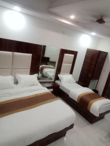 Adb Hotel Crystal Deluxe,delhi