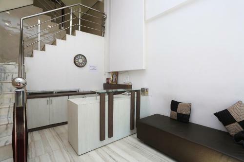 Oyo 28655 Hotel Shri Krishna
