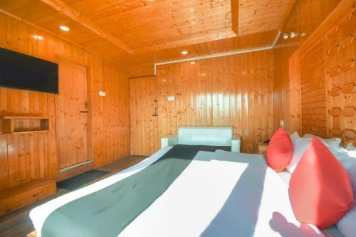 Capital O 66228 Hotel Sheeshnag