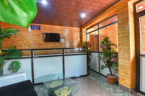 Capital O 66228 Hotel Sheeshnag