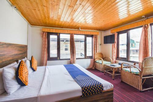 Hotel Spot On 65921 Kashmir House