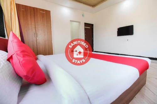 Oyo 68030 Hotel Bawarchi Lodge