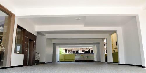 Hotel Sara Regency
