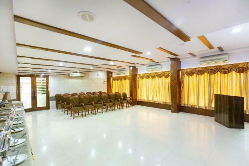 Hotel Express Inn