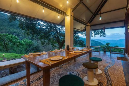 Saffronstays Avabodha Villa, Panchgani