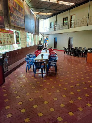 Hotel Om Sai Niwas