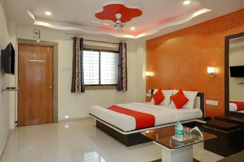 Hotel Oyo 13902 Orient Bay Inn
